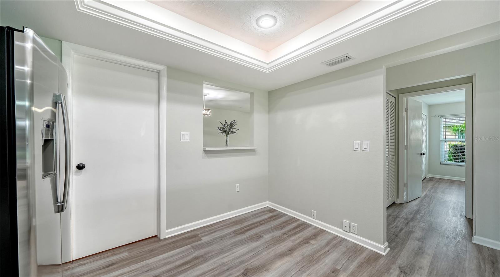 5689 Evergreen Dr #18, Sarasota, FL 34233 — photo 19 of 43