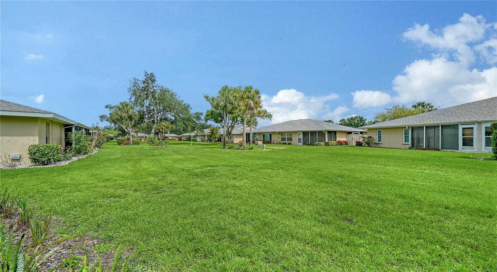 5689 Evergreen Dr #18, Sarasota, FL 34233 — photo 31 of 43