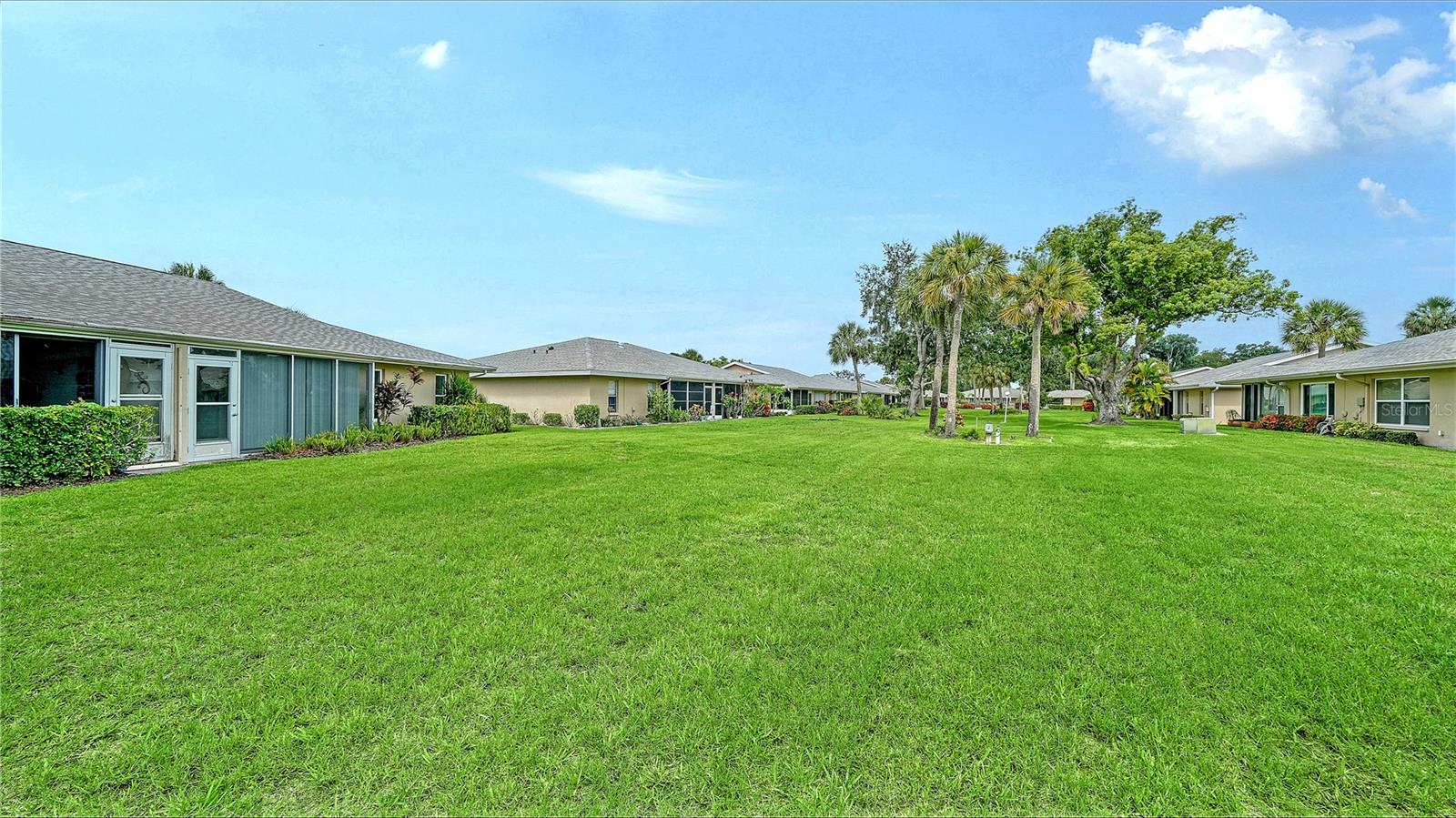 5689 Evergreen Dr #18, Sarasota, FL 34233 — photo 32 of 43
