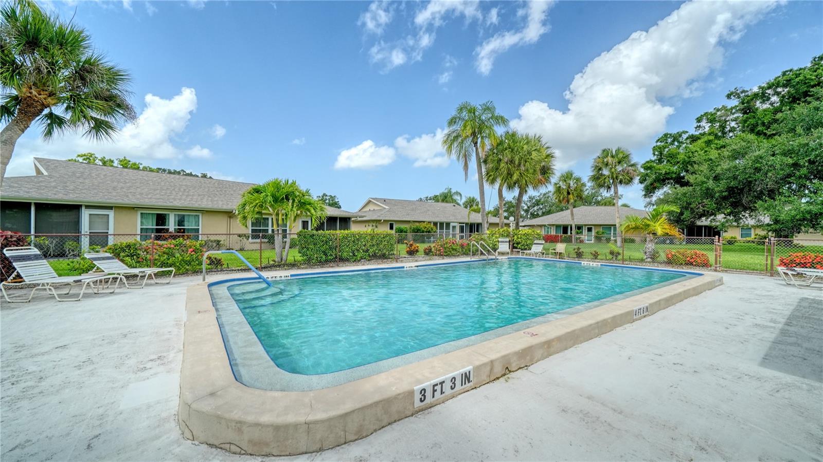 5689 Evergreen Dr #18, Sarasota, FL 34233 — photo 34 of 43