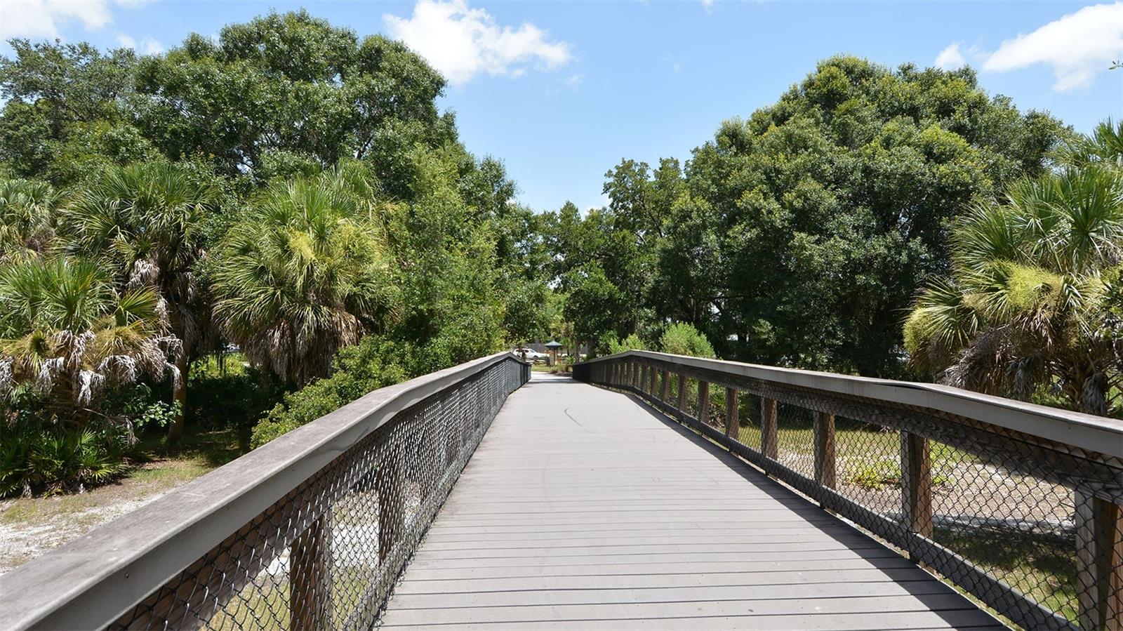 5689 Evergreen Dr #18, Sarasota, FL 34233 — photo 41 of 43