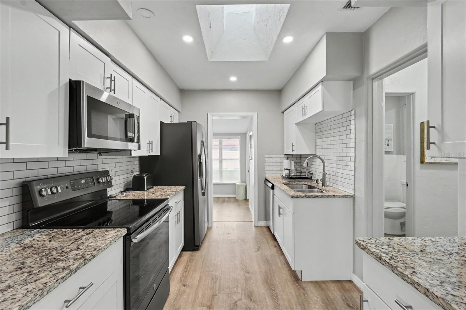 Venice, FL 34293 · MLS# A4699859 — photo 6 of 16