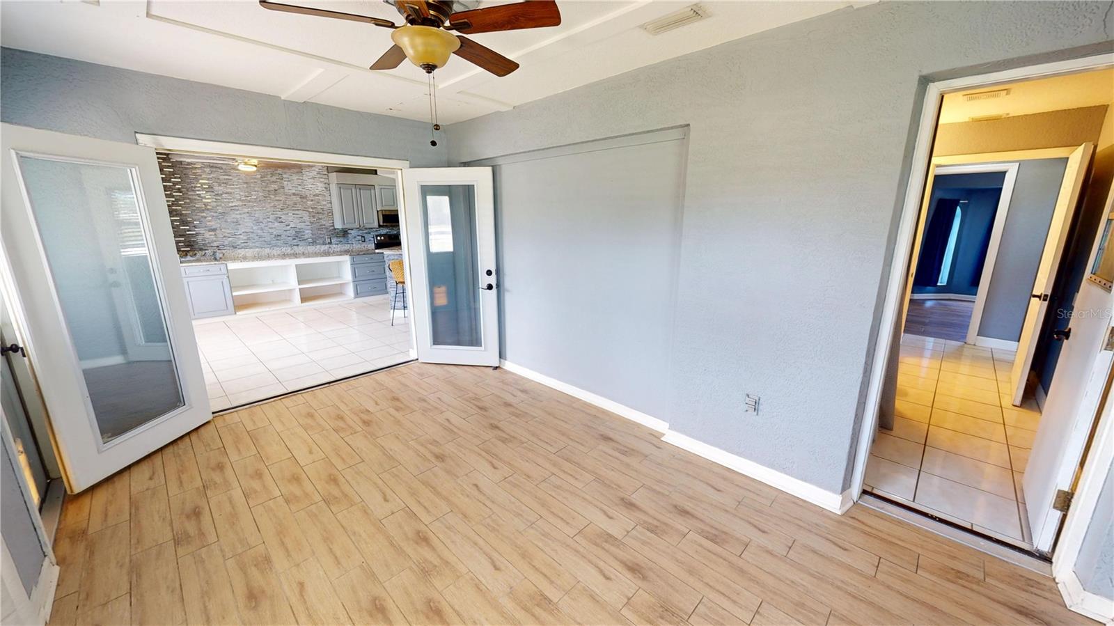 VIRTUALLY STAGED BEDROOM 3
