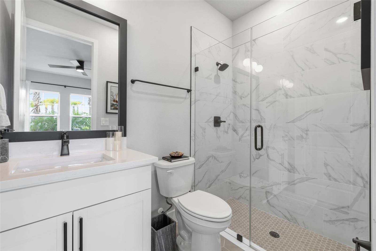 En suite bathroom on floor 1