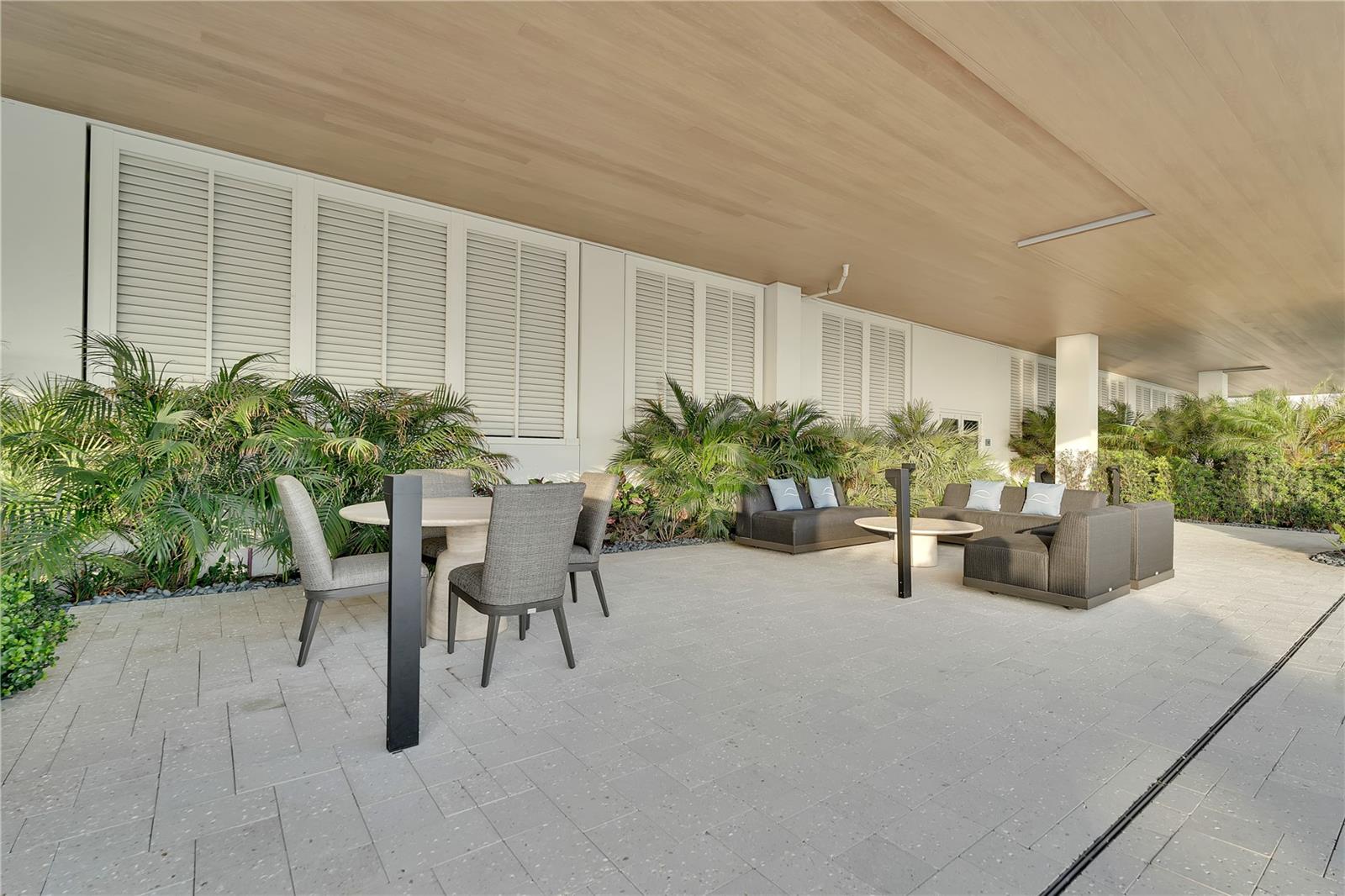 Pool Deck - Amenity Space