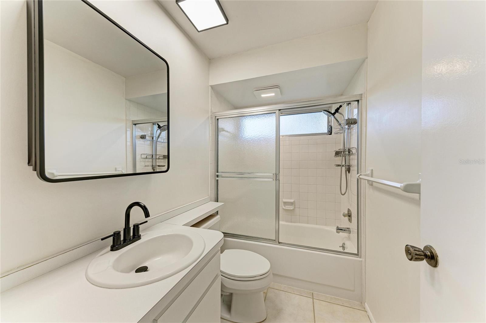 3980 Lemonwood Dr, Sarasota, FL 34232 — photo 13 of 100