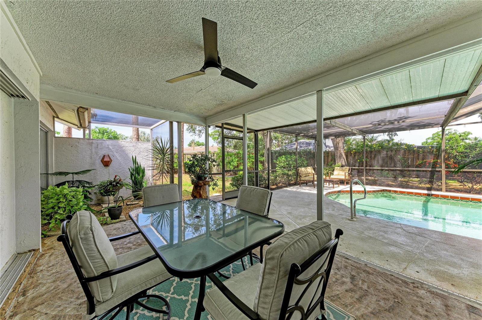 3980 Lemonwood Dr, Sarasota, FL 34232 — photo 14 of 100