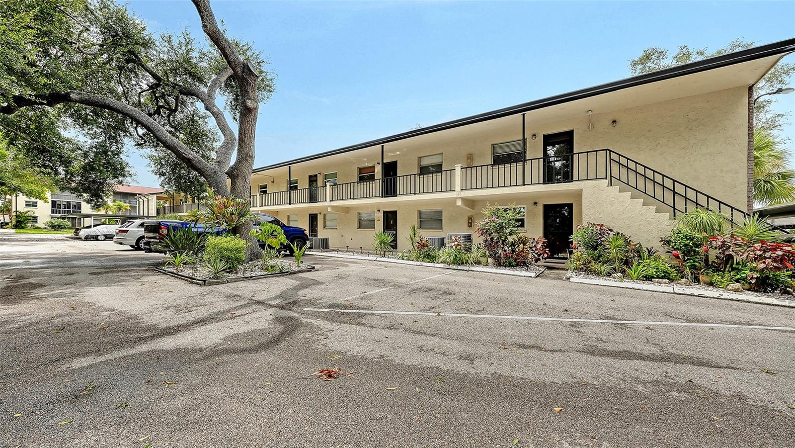 2260 Stickney Point Rd #324, Sarasota, FL 34231 — photo 2 of 29