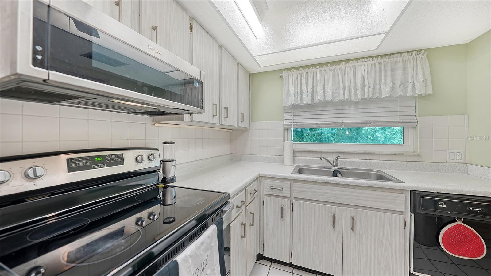 2260 Stickney Point Rd #324, Sarasota, FL 34231 — photo 13 of 29