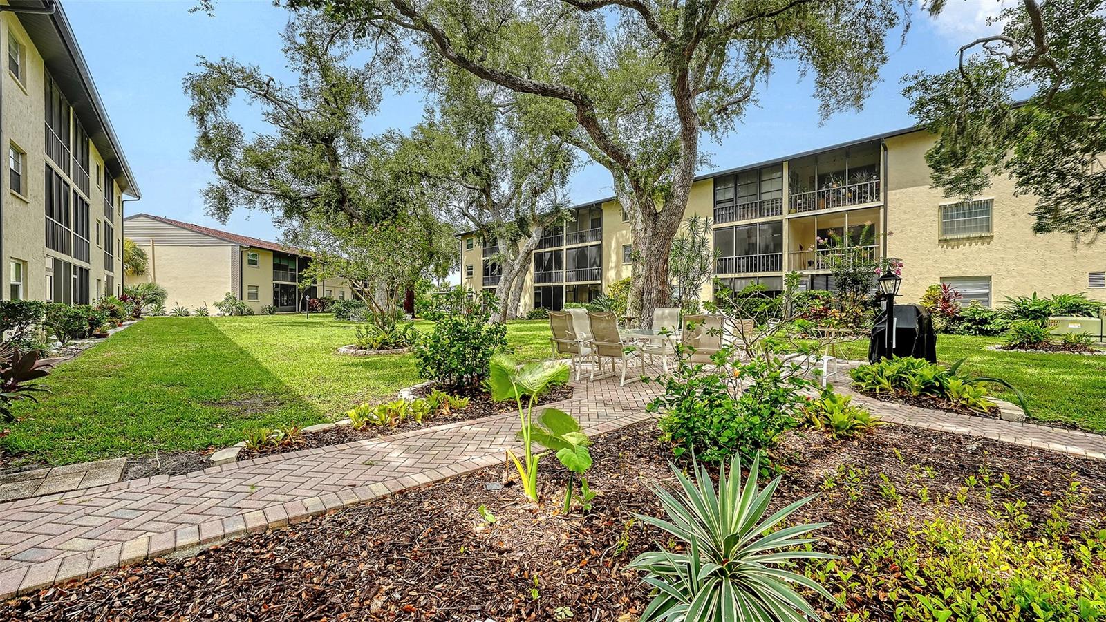 2260 Stickney Point Rd #324, Sarasota, FL 34231 — photo 25 of 29