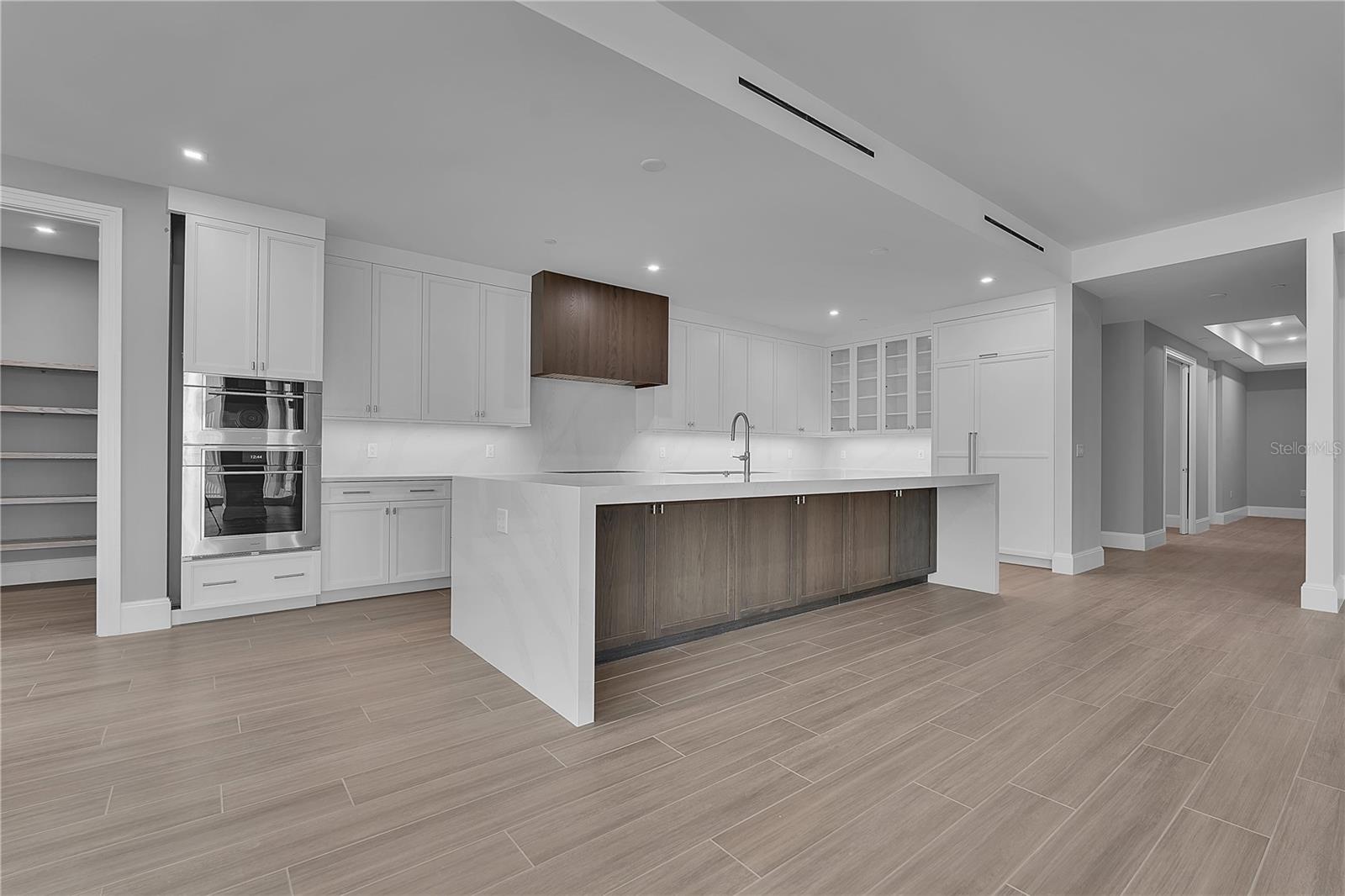 70 Avenida Veneccia #304, Sarasota, FL 34242 — photo 5 of 48