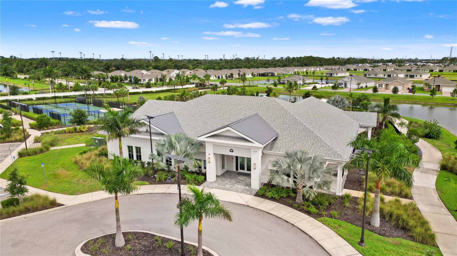 clubhouse, pool, and gym