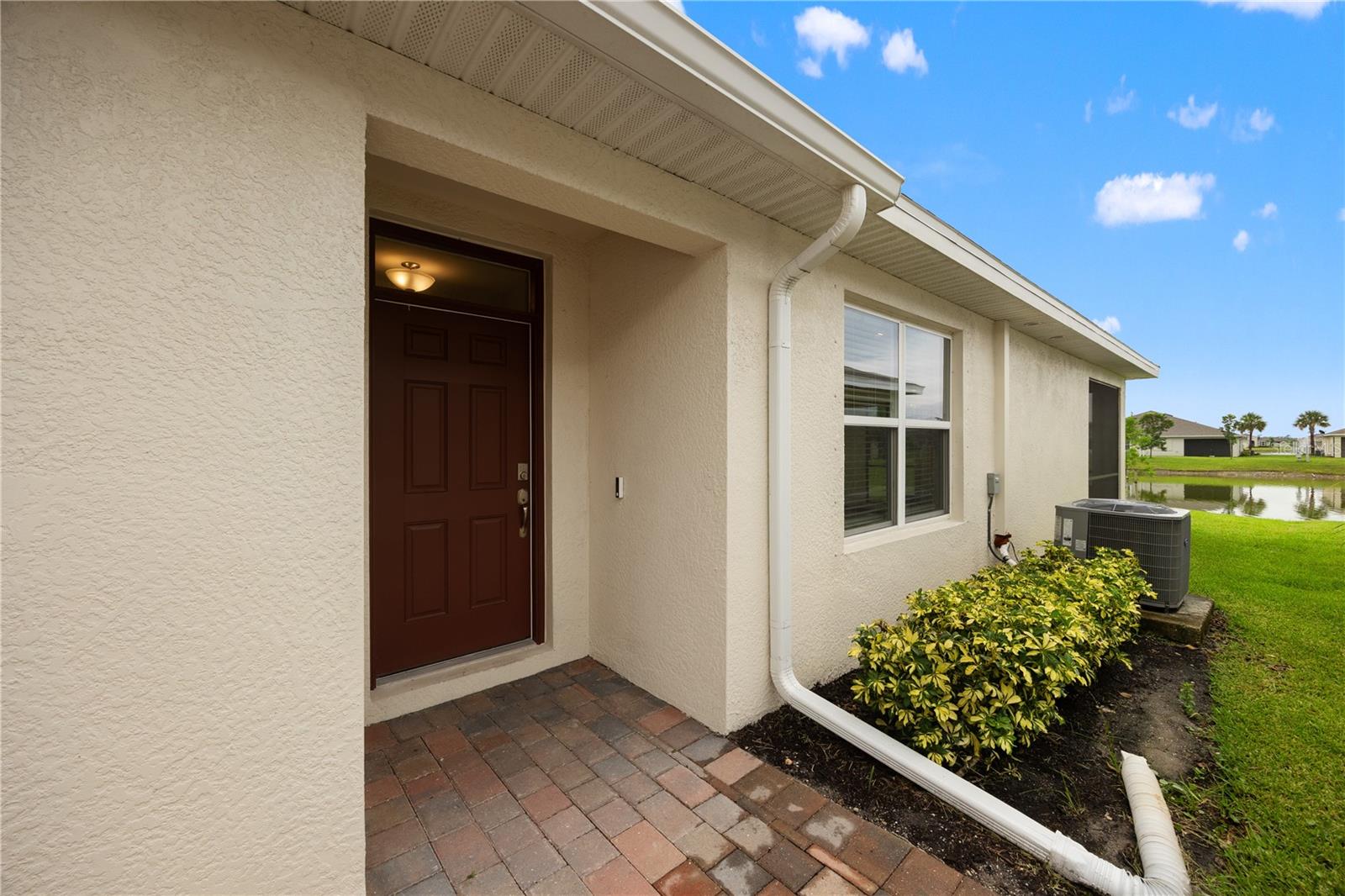 side entry from driveway