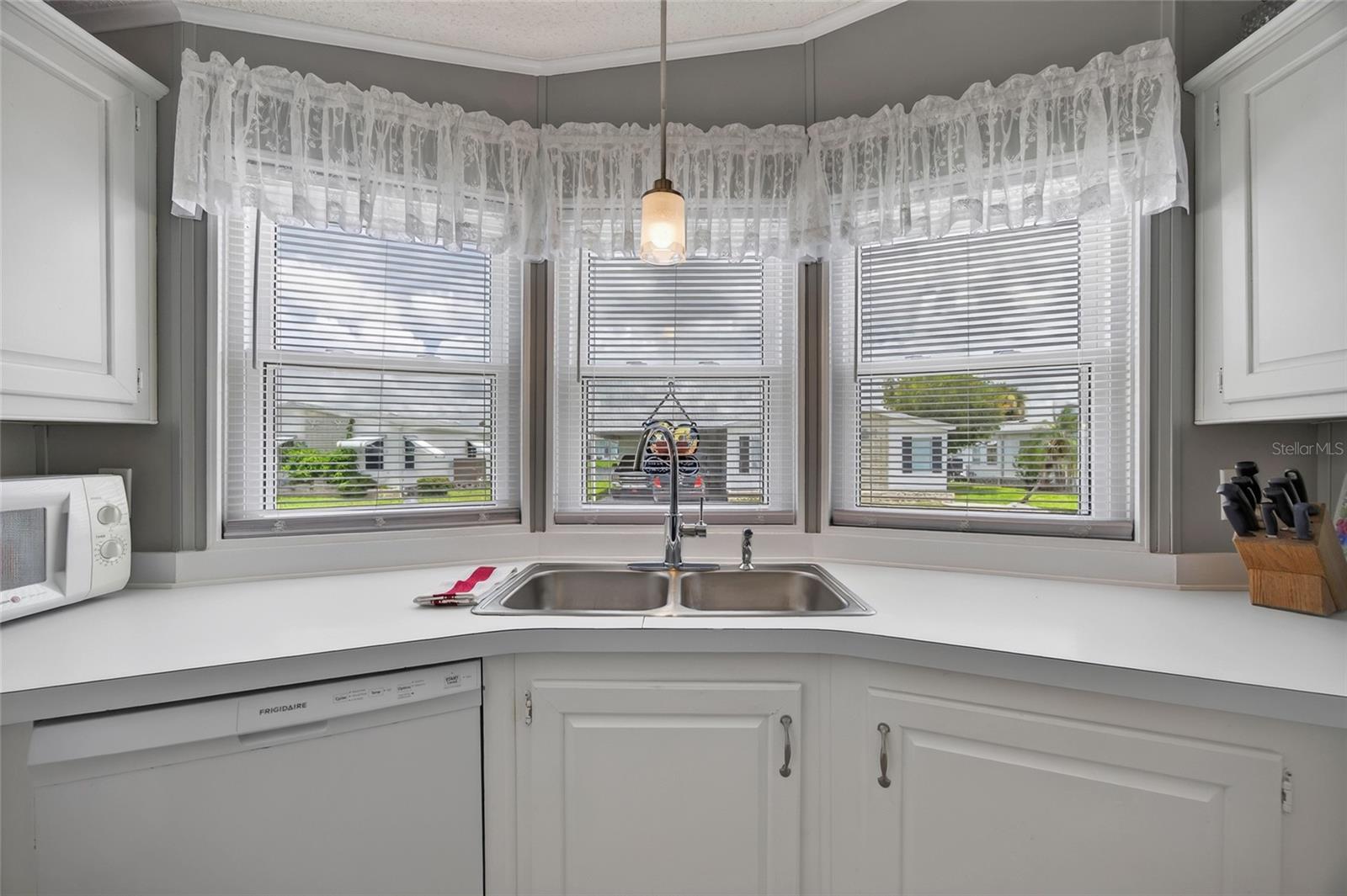 644 Schooner St, North Port, FL 34287 — photo 10 of 44