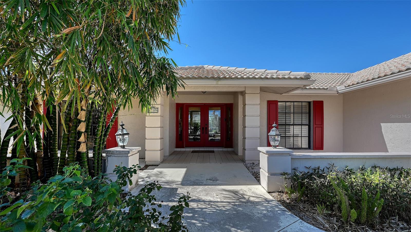 1109 Delacroix Cir