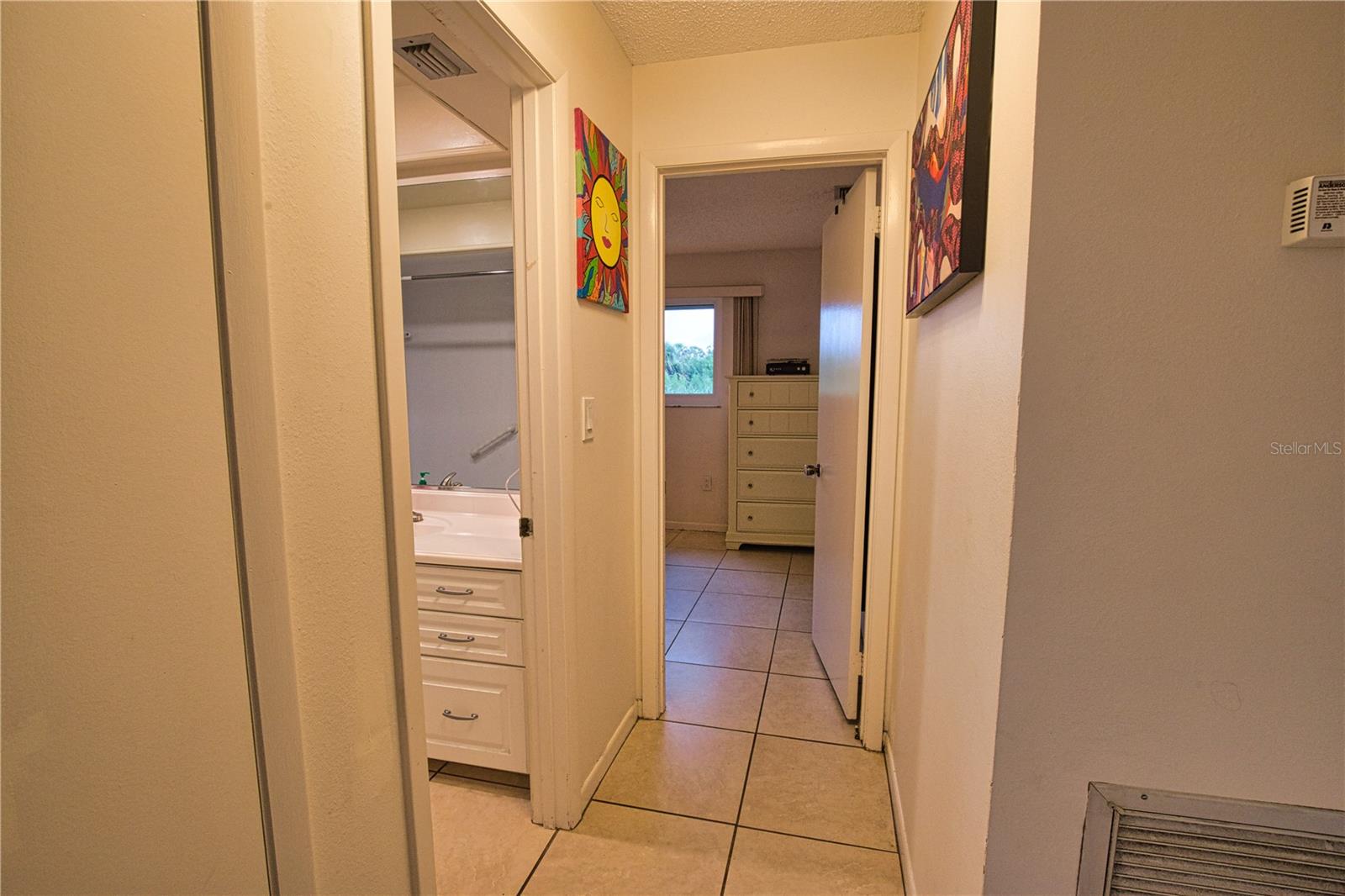 Hallway to bedrooms & bathrooms