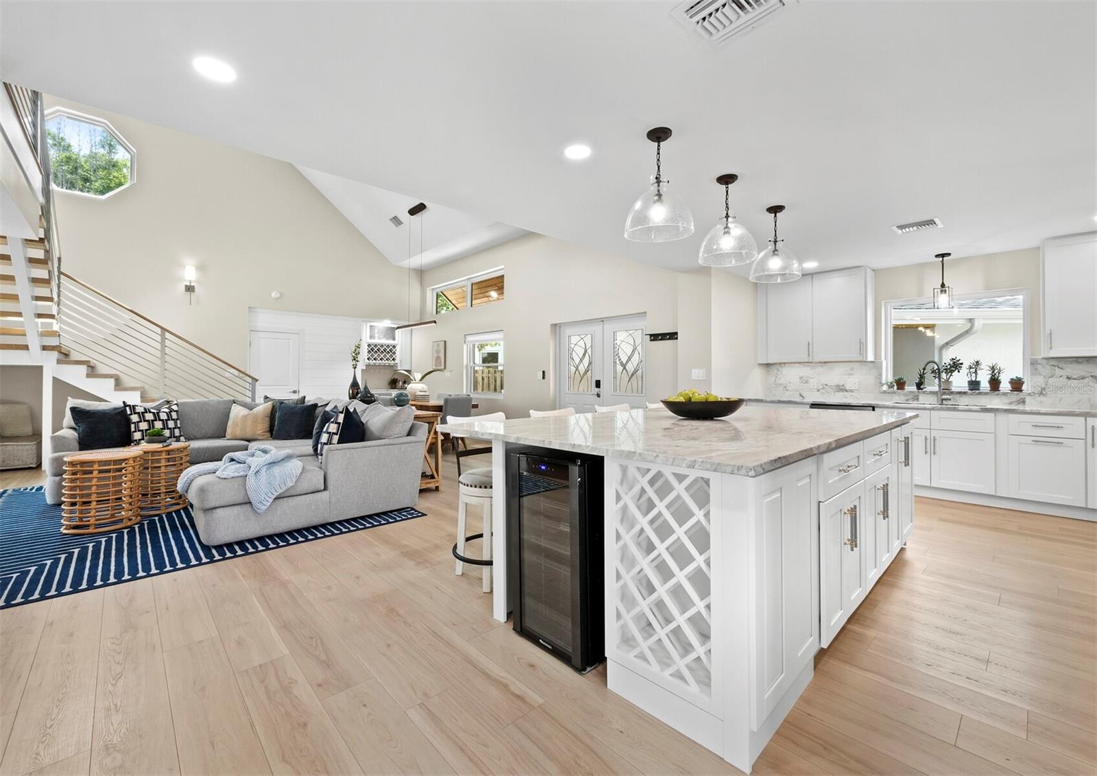 430 Island Cir, Sarasota, FL 34242 — photo 13 of 61