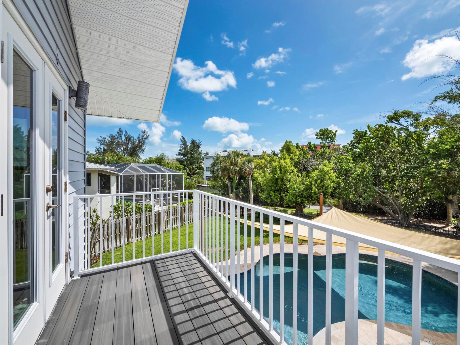 430 Island Cir, Sarasota, FL 34242 — photo 30 of 61