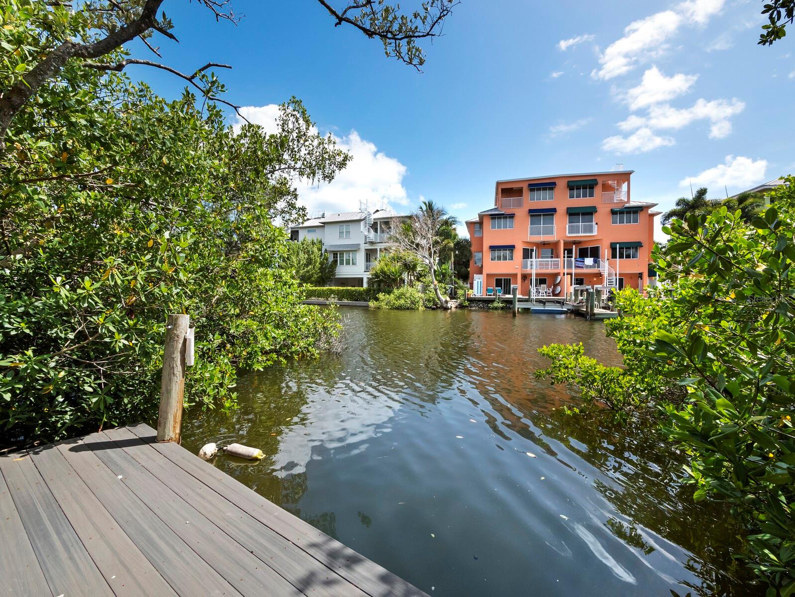 430 Island Cir, Sarasota, FL 34242 — photo 40 of 61