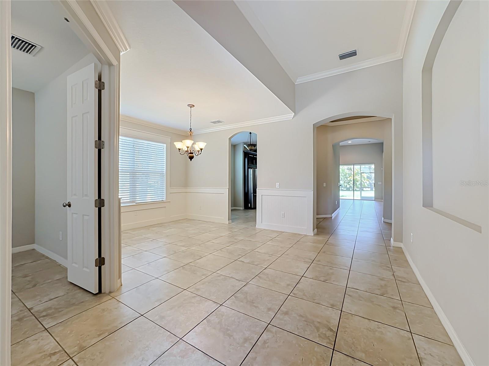 5766 Maypop Cir, Sarasota, FL 34238 — photo 10 of 60
