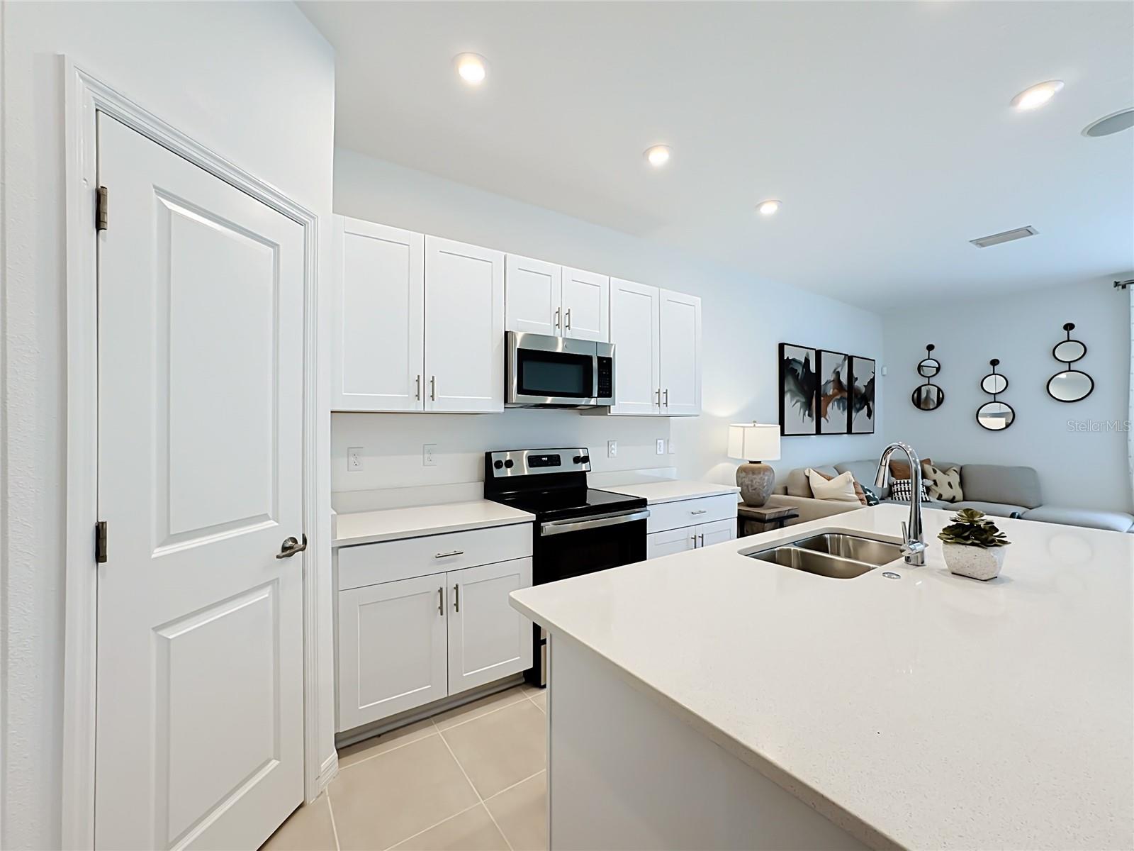 8429 Lunar Skye St, Sarasota, FL 34241 — photo 13 of 39