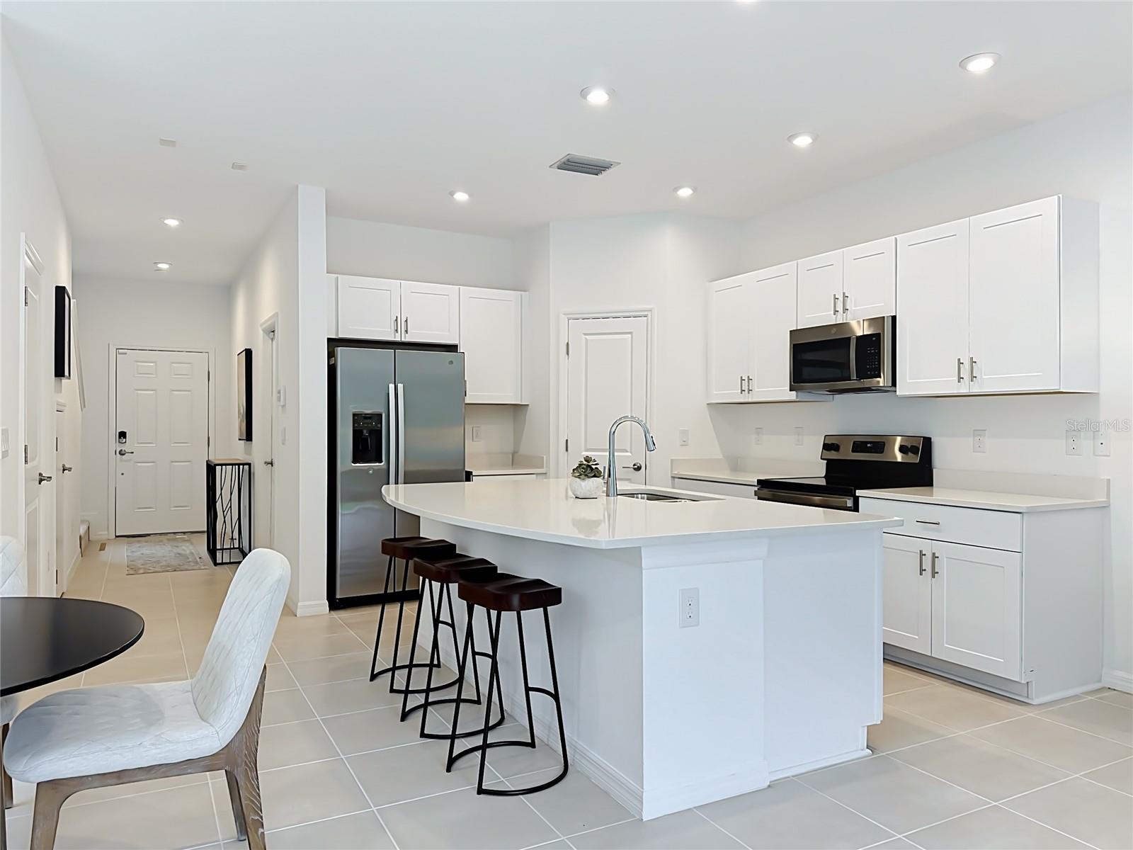 8429 Lunar Skye St, Sarasota, FL 34241 — photo 8 of 39