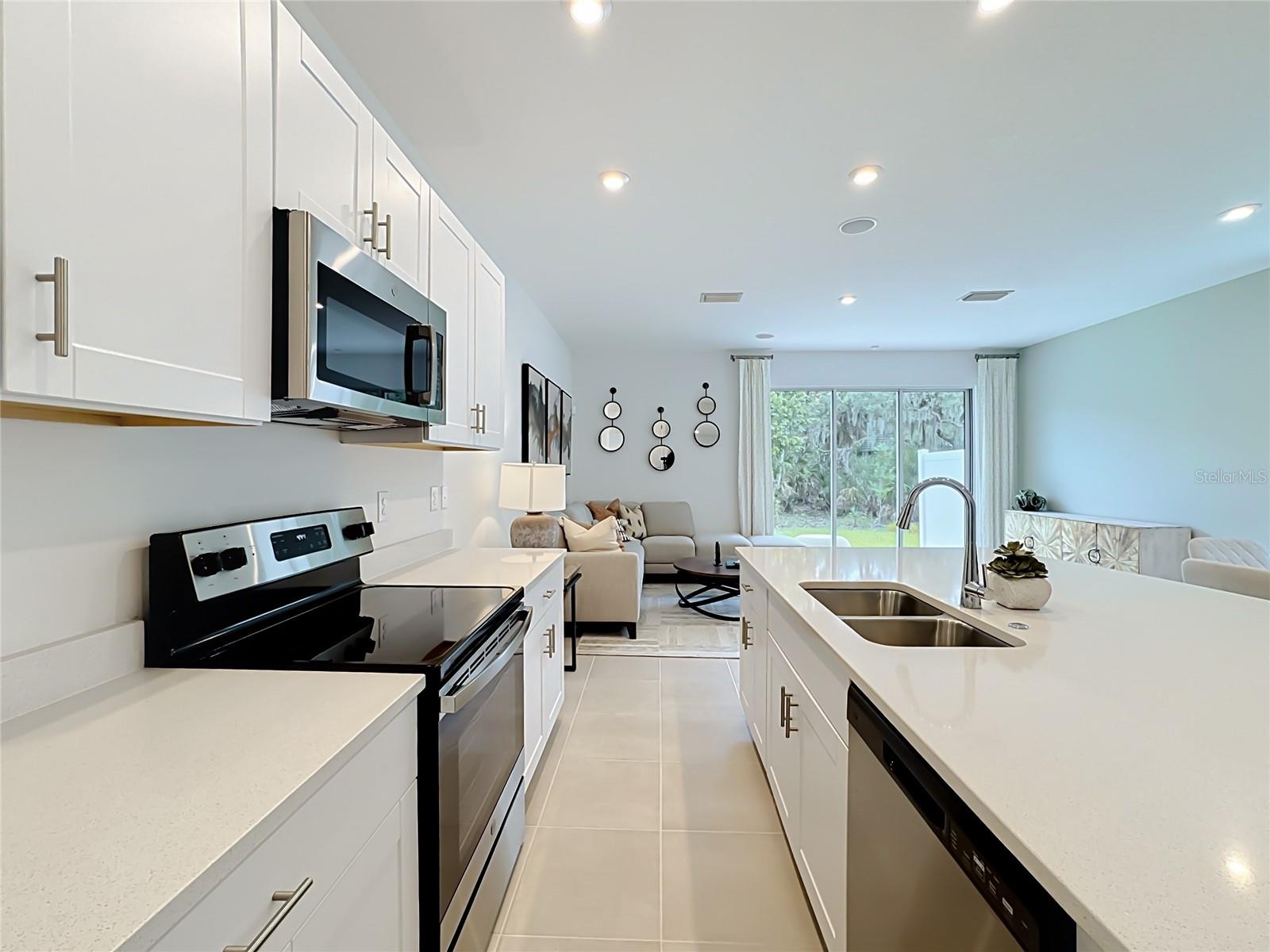8429 Lunar Skye St, Sarasota, FL 34241 — photo 10 of 39