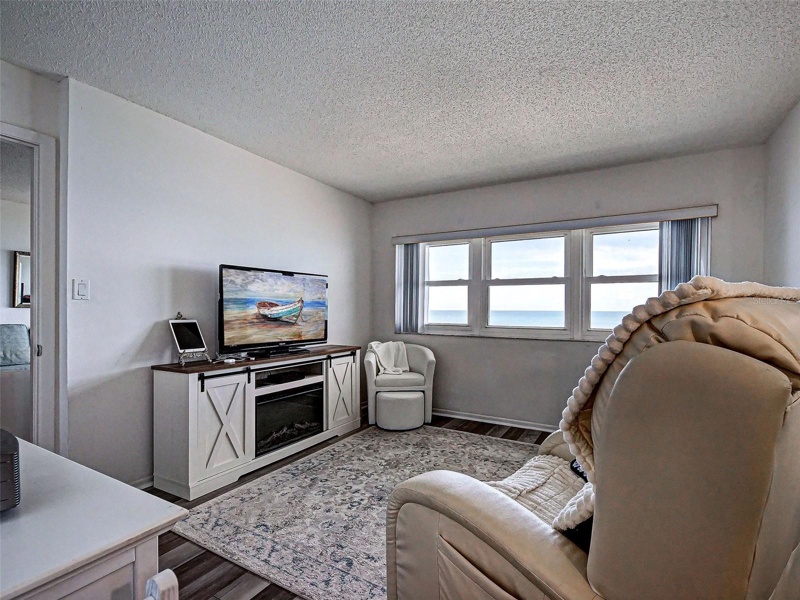 PRIMARY BEDROOM, OCEANFRONT