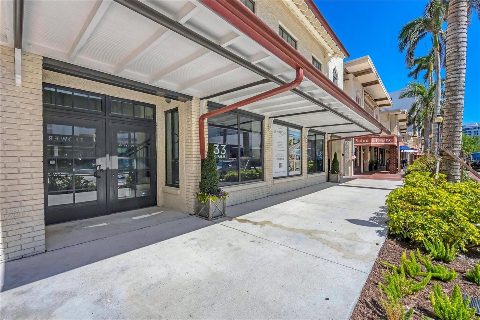 Easy Street Entry