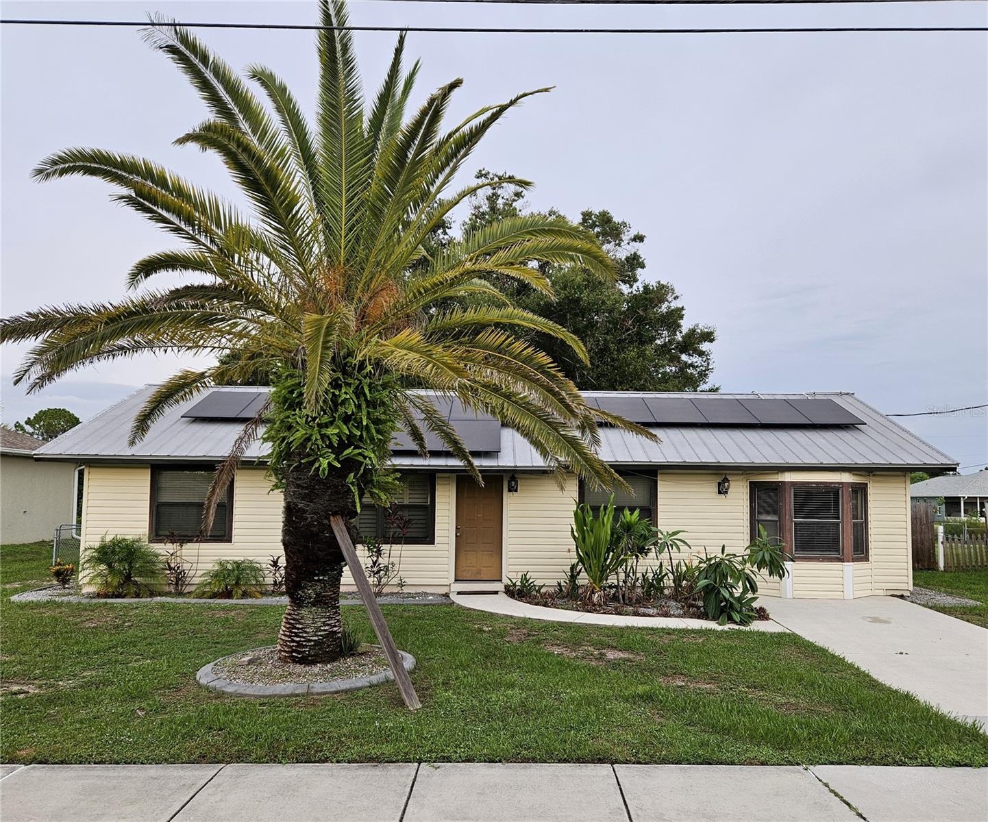 6270 Spinnaker Blvd, Englewood, FL 34224 — photo 1 of 26