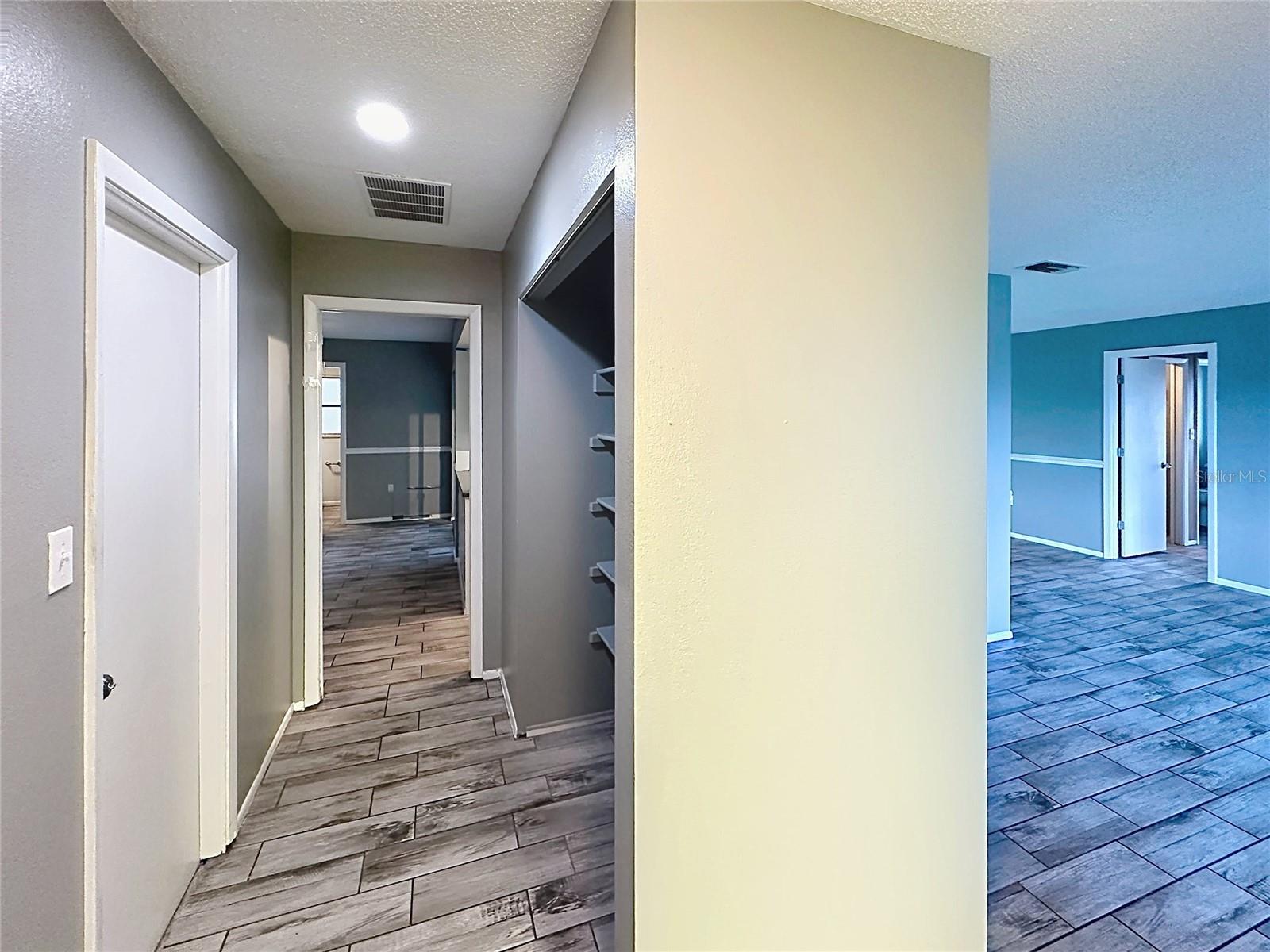 1093 N Cypress Point Dr, Venice, FL 34293 — photo 12 of 33