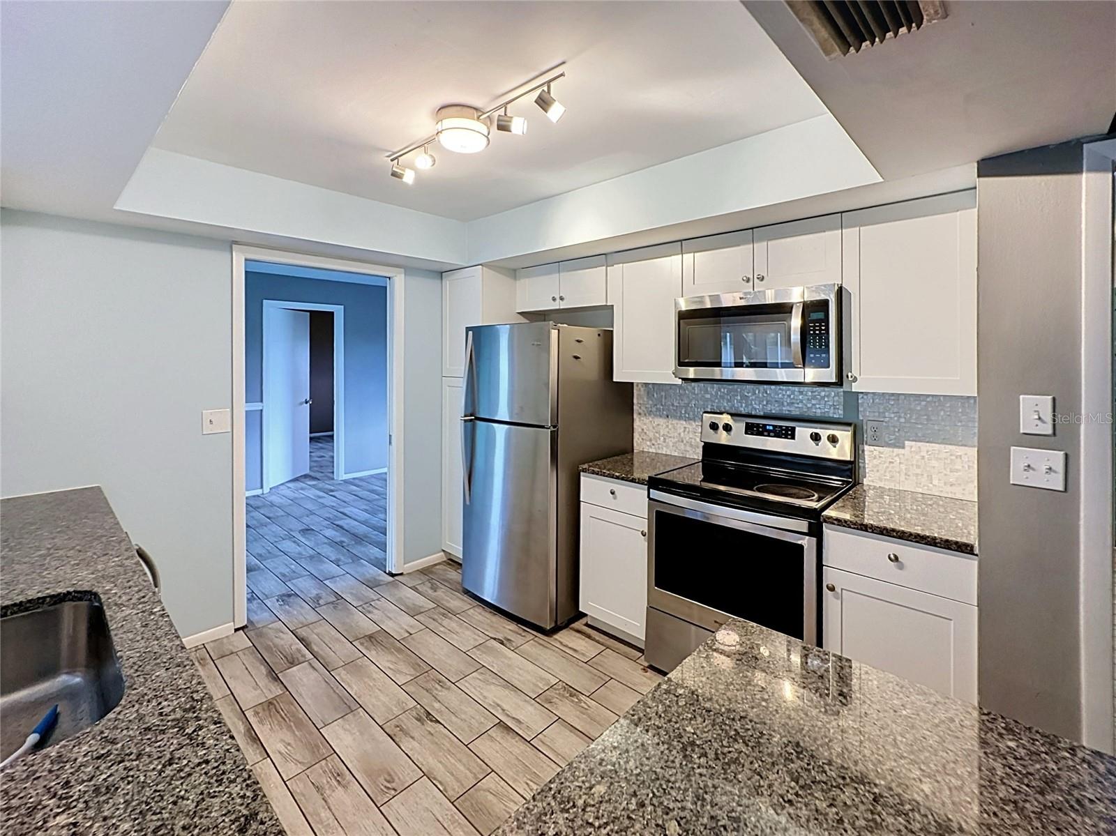 1093 N Cypress Point Dr, Venice, FL 34293 — photo 9 of 33