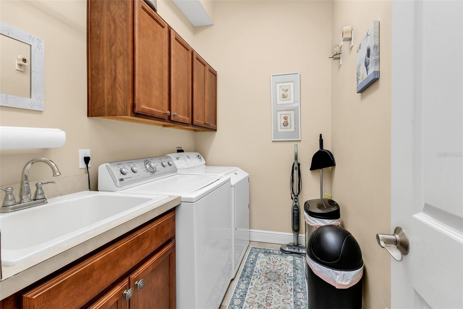 Laundry space, everything you need and more!