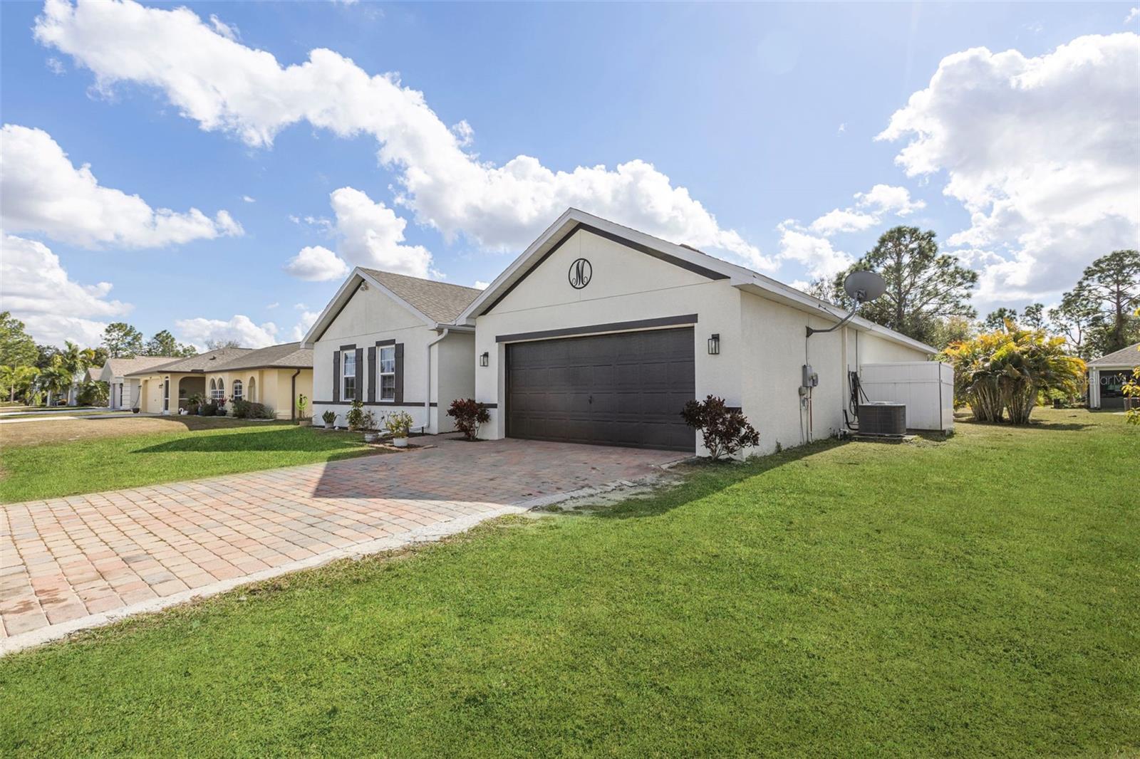 25099 Bolivar Dr, Punta Gorda, FL 33983 — photo 2 of 27