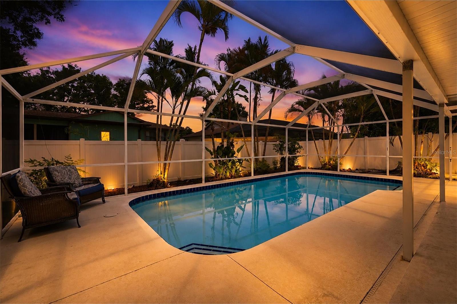 4089 King Richard Dr, Sarasota, FL 34232 — photo 2 of 32