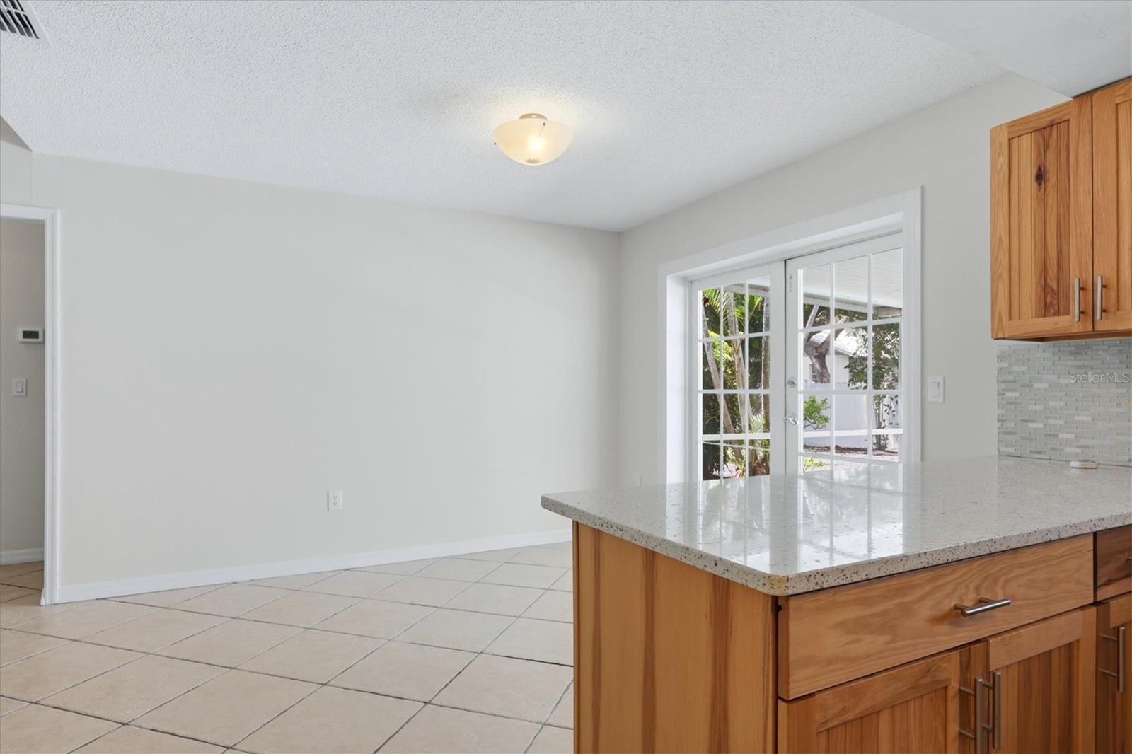 4089 King Richard Dr, Sarasota, FL 34232 — photo 15 of 32