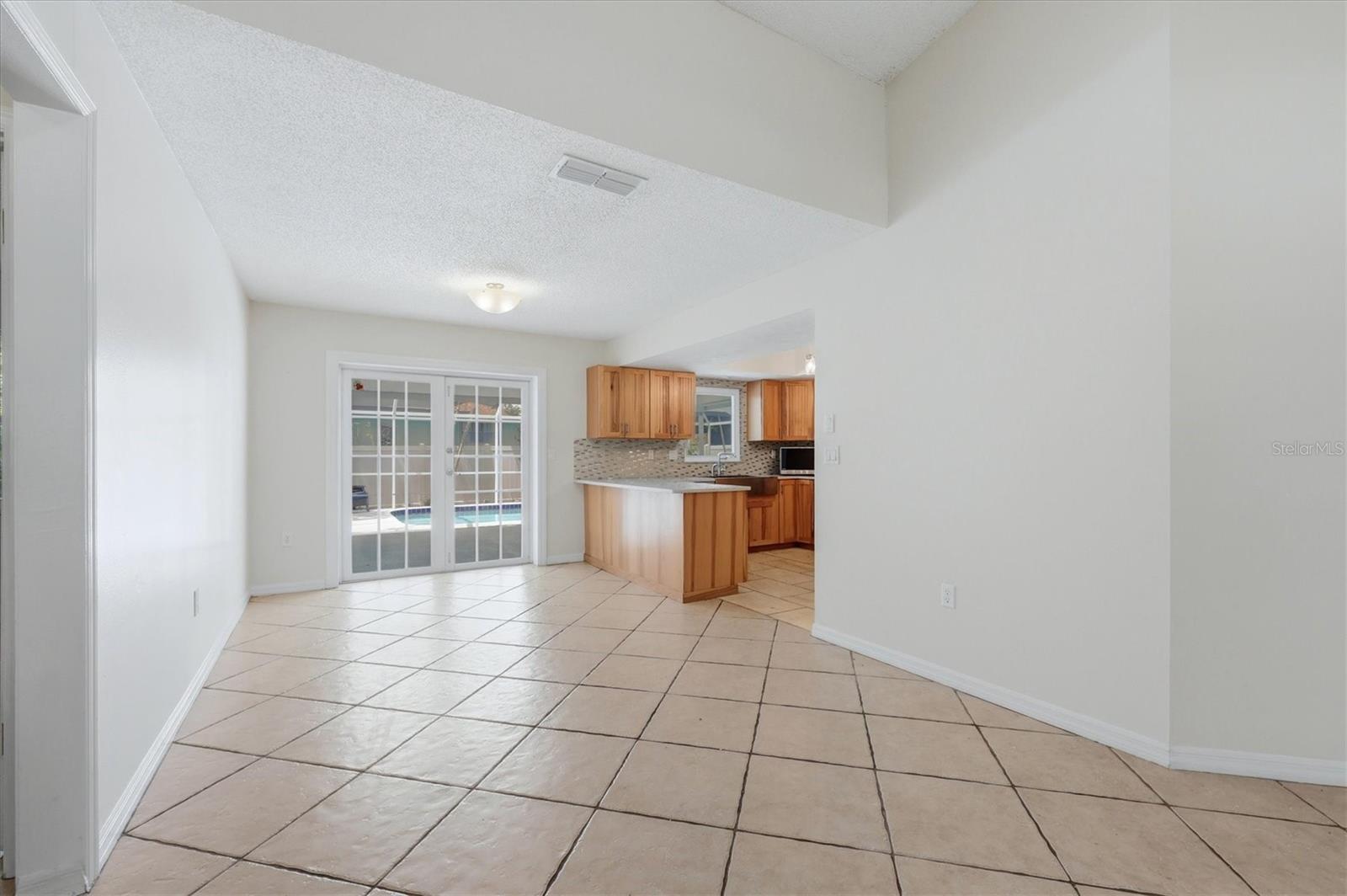 4089 King Richard Dr, Sarasota, FL 34232 — photo 17 of 32