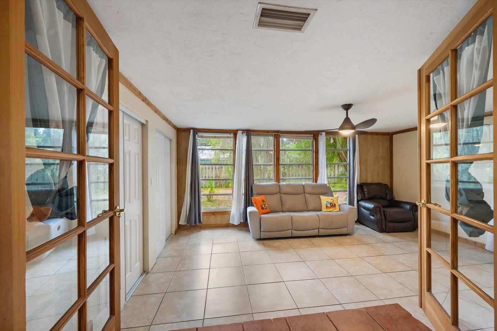 4102 Royal Palm Ave, Sarasota, FL 34234 — photo 13 of 46