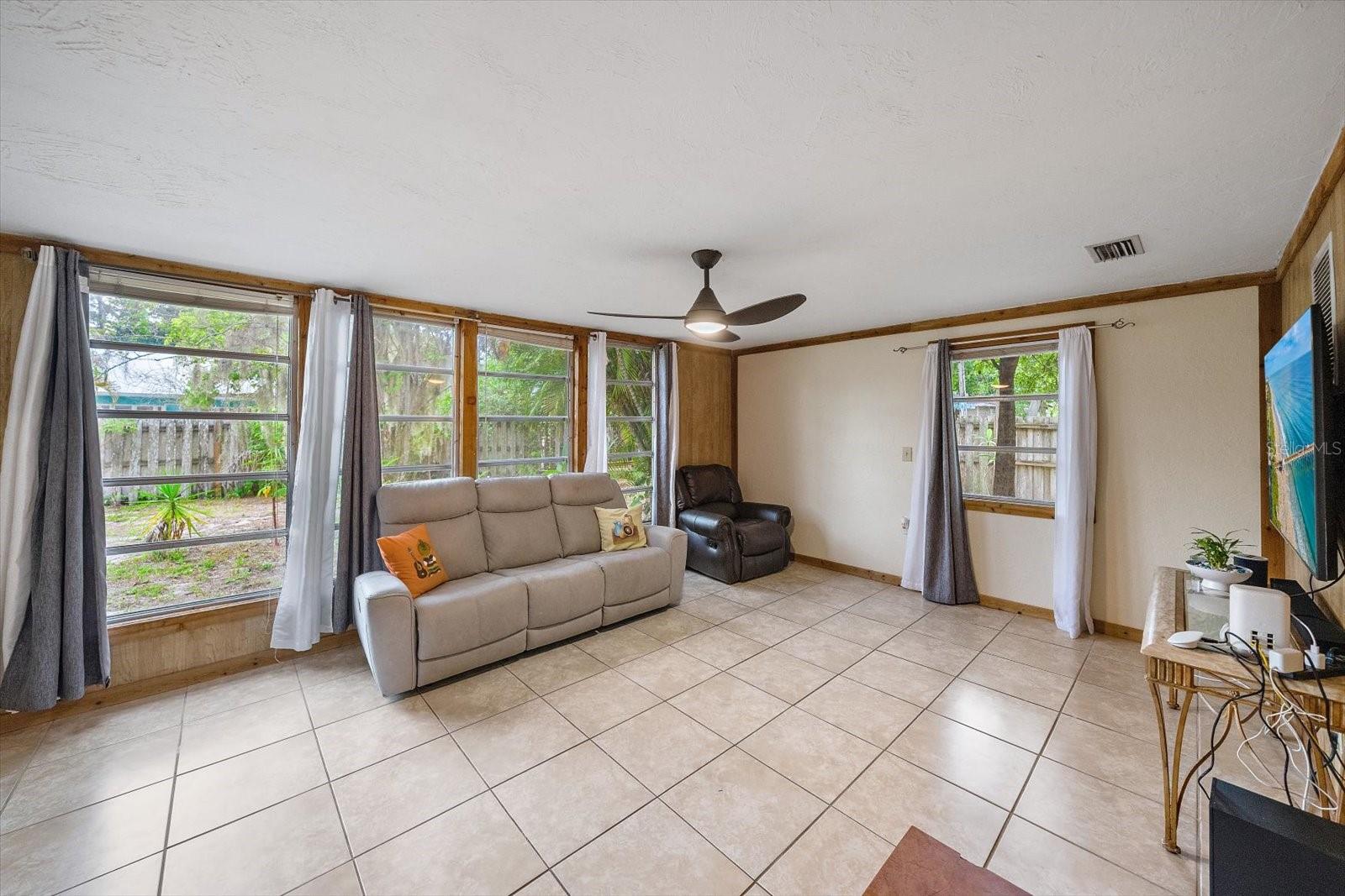 4102 Royal Palm Ave, Sarasota, FL 34234 — photo 14 of 46