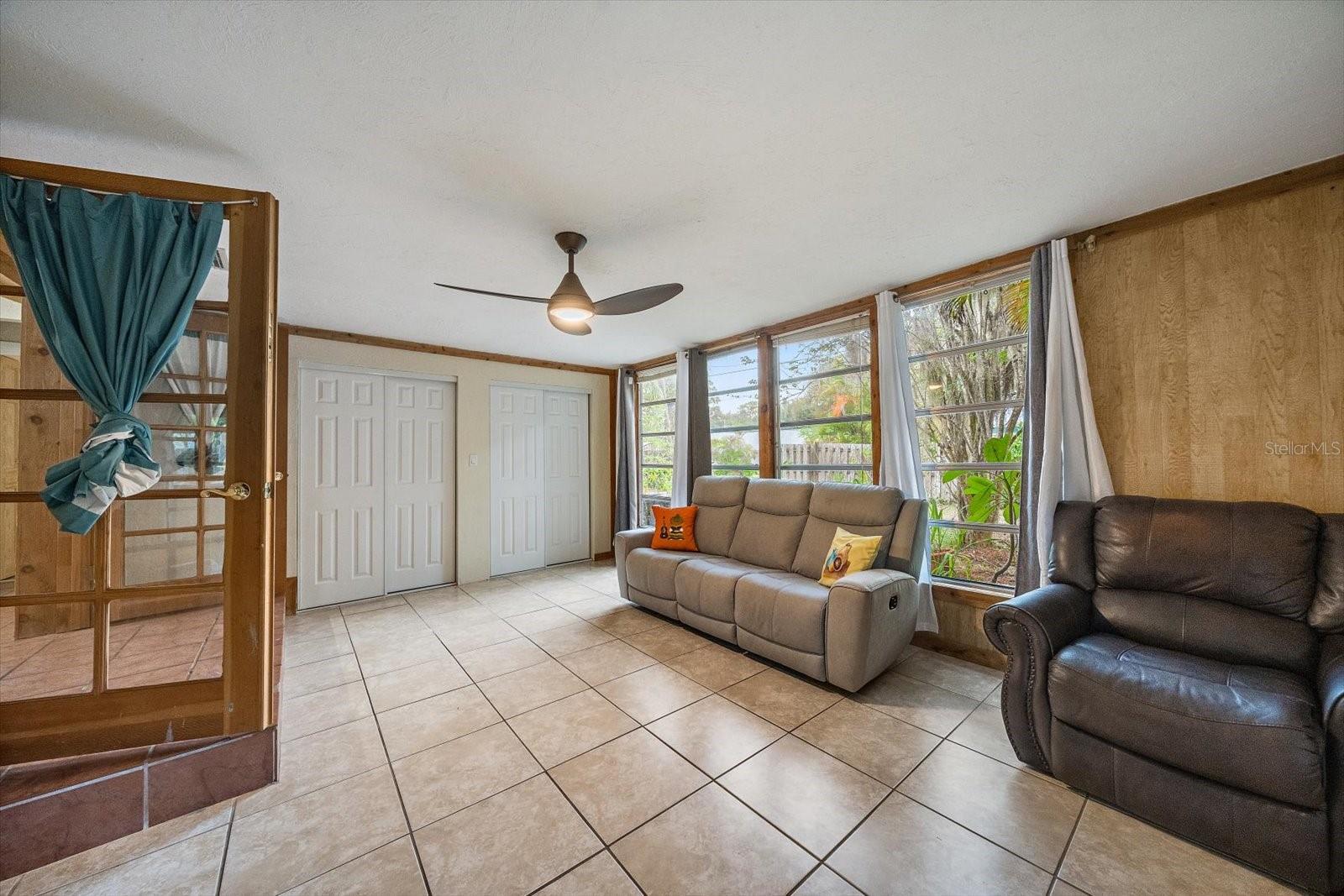 4102 Royal Palm Ave, Sarasota, FL 34234 — photo 15 of 46