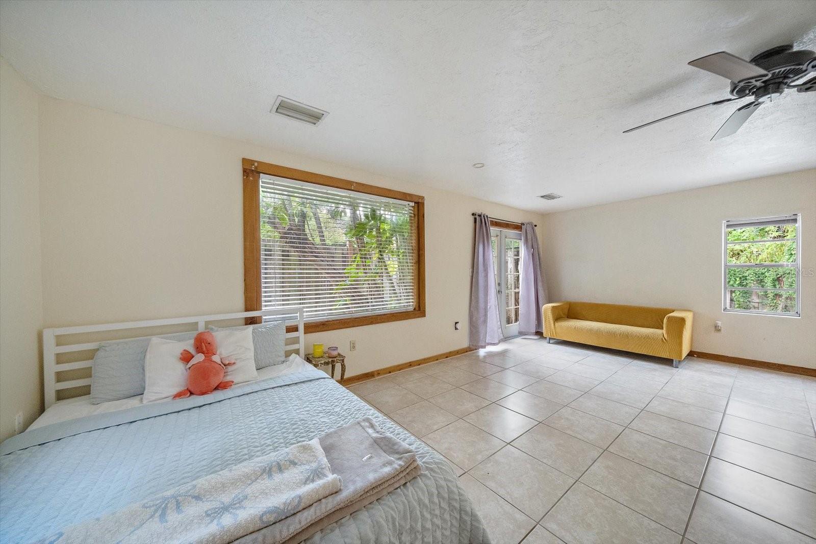 4102 Royal Palm Ave, Sarasota, FL 34234 — photo 17 of 46