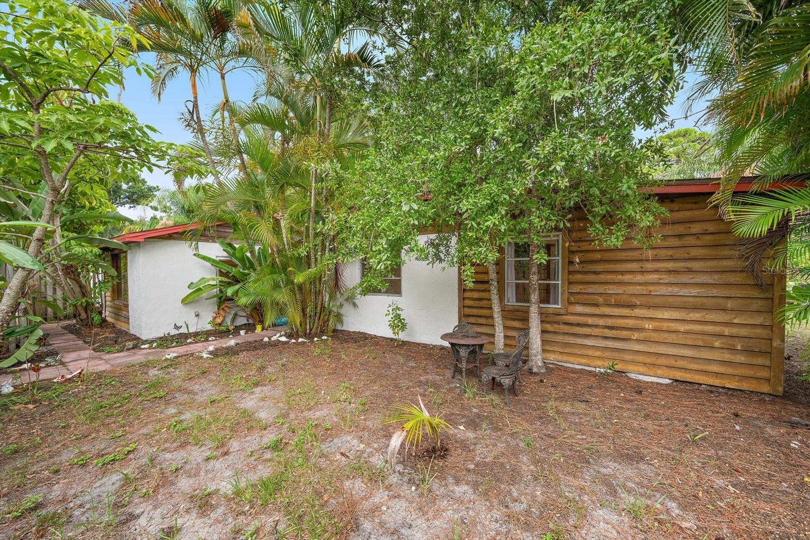 4102 Royal Palm Ave, Sarasota, FL 34234 — photo 3 of 46