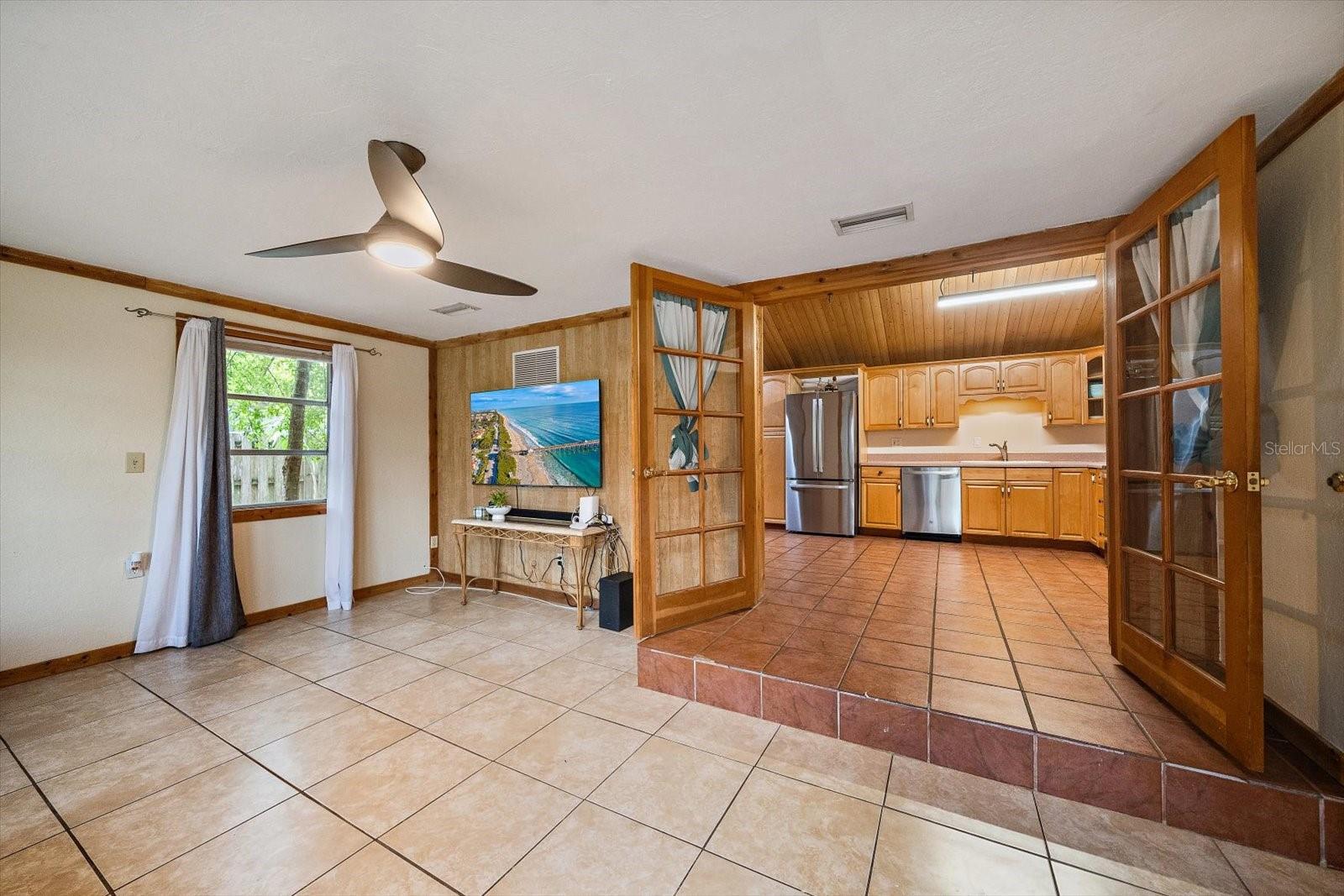 4102 Royal Palm Ave, Sarasota, FL 34234 — photo 4 of 46