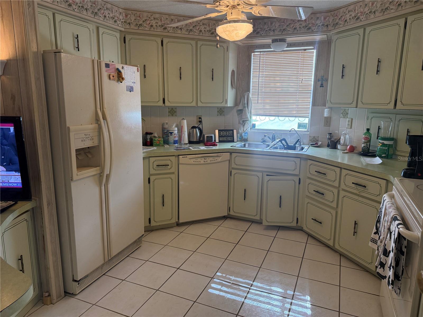 5640 Forsythia Rd, Venice, FL 34293 — photo 2 of 23