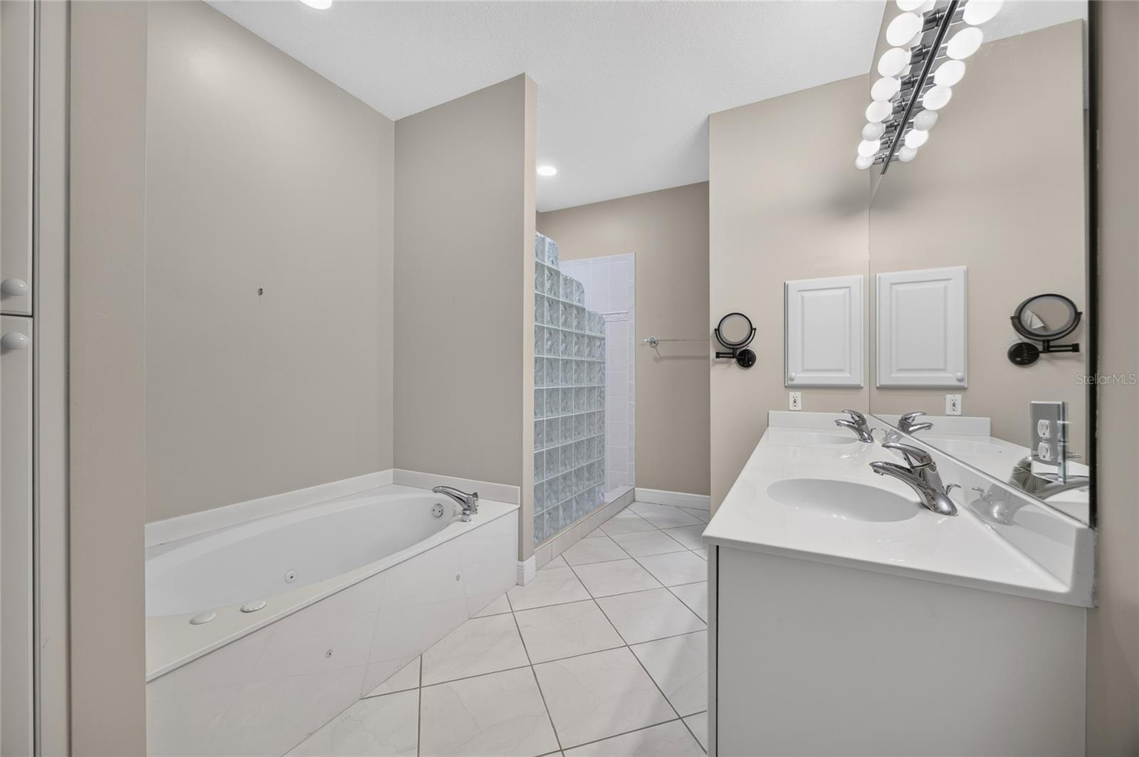 2590 Tarpon Cove Dr #821, Punta Gorda, FL 33950 — photo 24 of 53