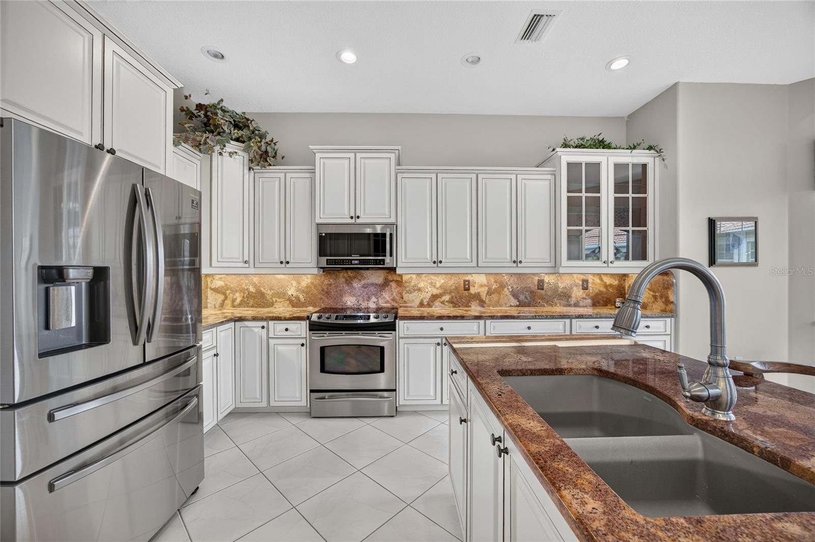 2590 Tarpon Cove Dr #821, Punta Gorda, FL 33950 — photo 10 of 53