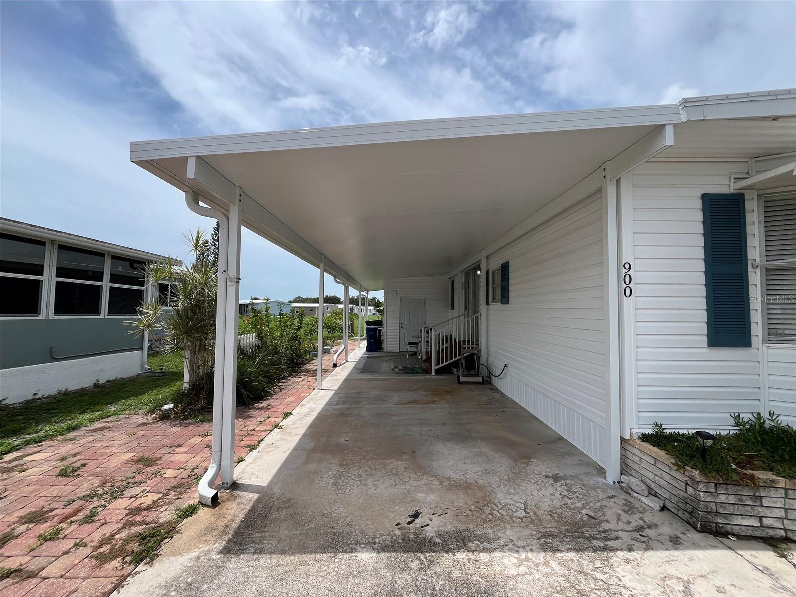 900 Jolanda Cir, Venice, FL 34285 — photo 2 of 46