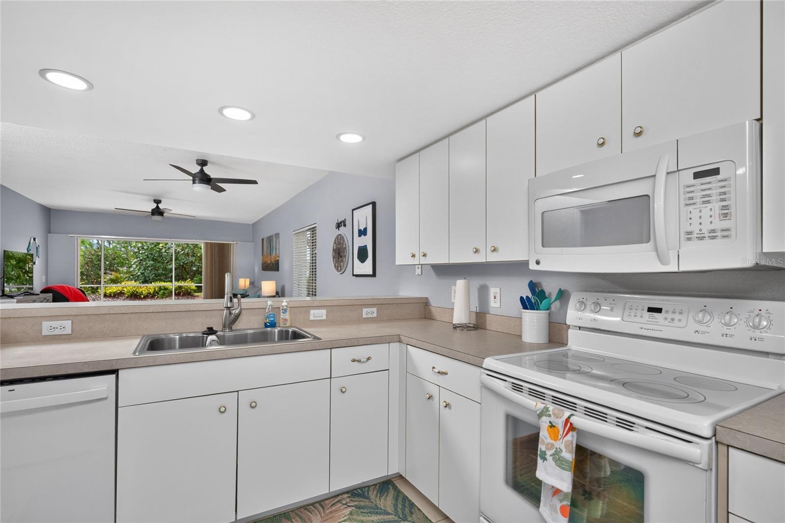 9500 Fiddlers Green Cir #101, Rotonda West, FL 33947 — photo 13 of 57