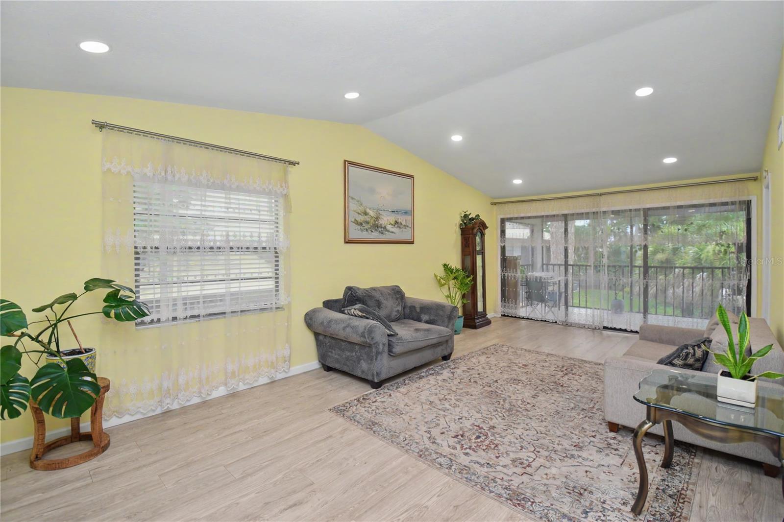 5677 Summer Side Ln #31B, Sarasota, FL 34231 — photo 11 of 32