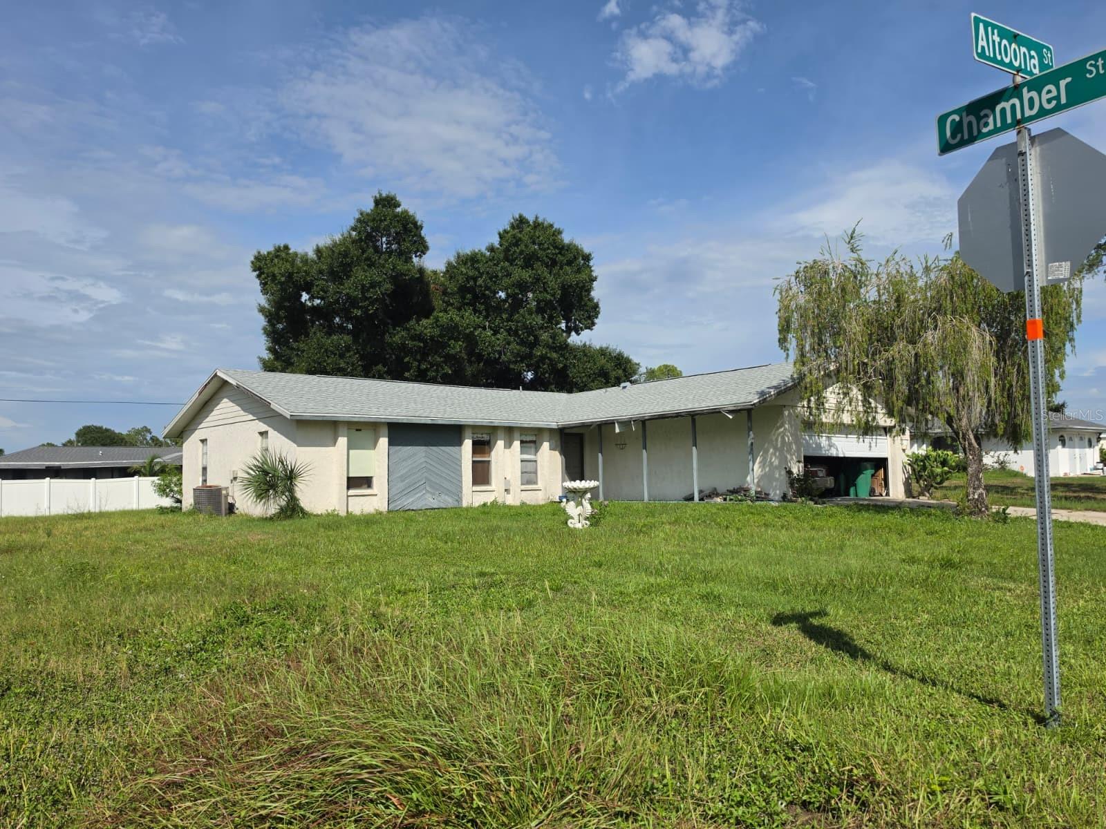586 Altoona St NW, Port Charlotte, FL 33948 — photo 4 of 4